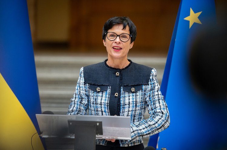 АіФ UA 59 Жодна країна не робить більше, але дещо заважає: у Єврокомісії оцінили темп реформ України
