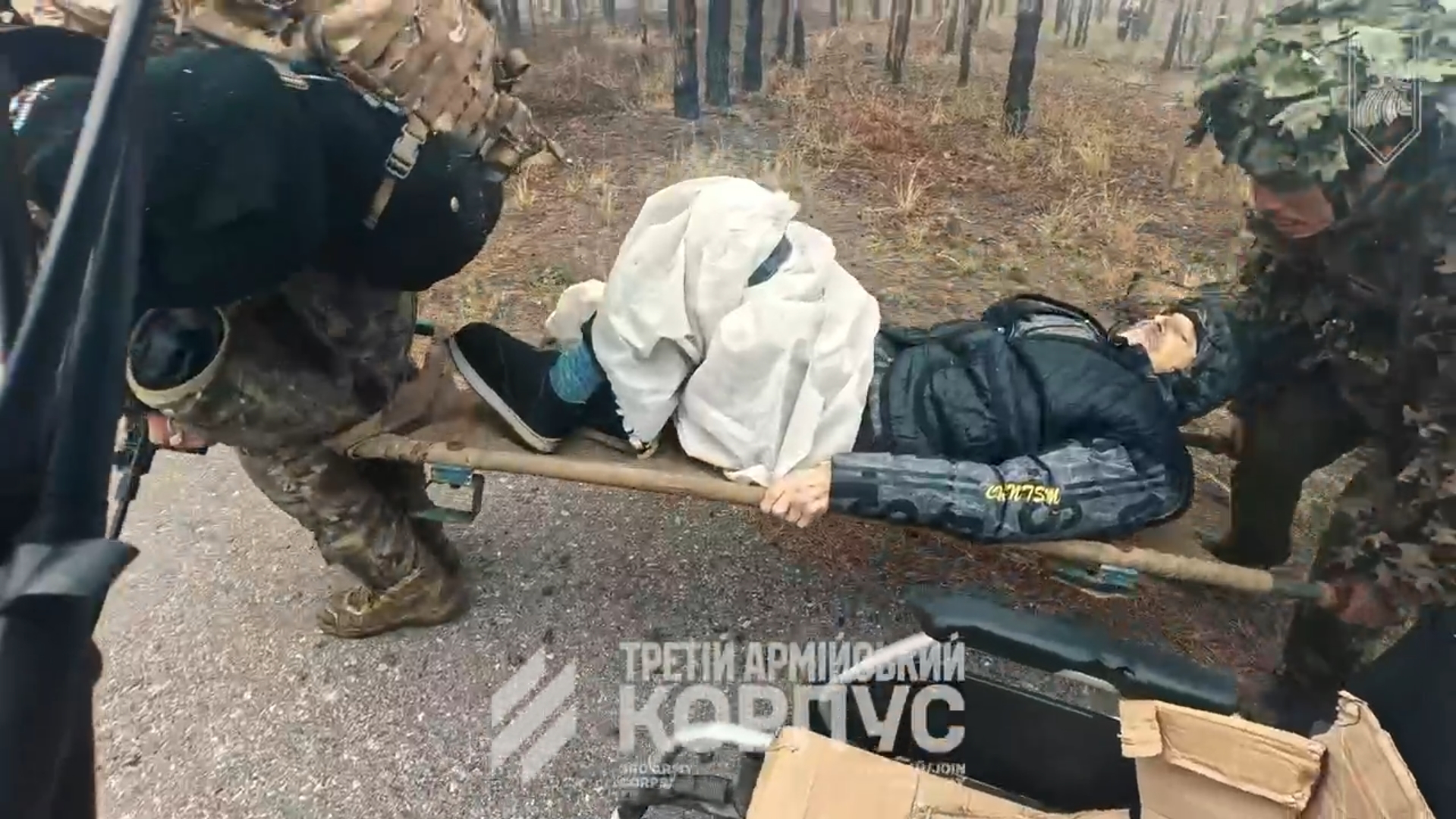 АіФ UA 62 Прикрив собою від FPV: бійці 63 ОМБр евакуювали 8 цивільних…