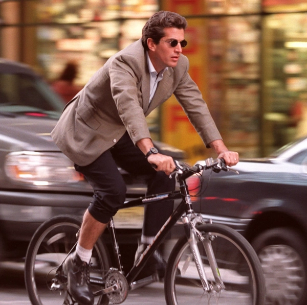 Кеннеді-молодший: від екранних образів до культового стилю, що диктує тренди сьогодні 4