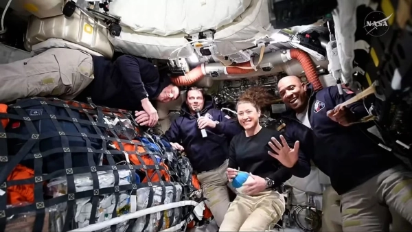 Екіпаж Artemis II поділився деталями місії та враженнями від польоту навколо Місяця