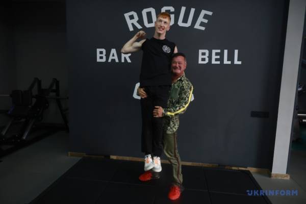 Чемпіонський рух: Пауерліфтер з інвалідністю долає власну вагу двічі 20 Чемпіонський рух: Пауерліфтер з інвалідністю долає власну вагу двічі 20