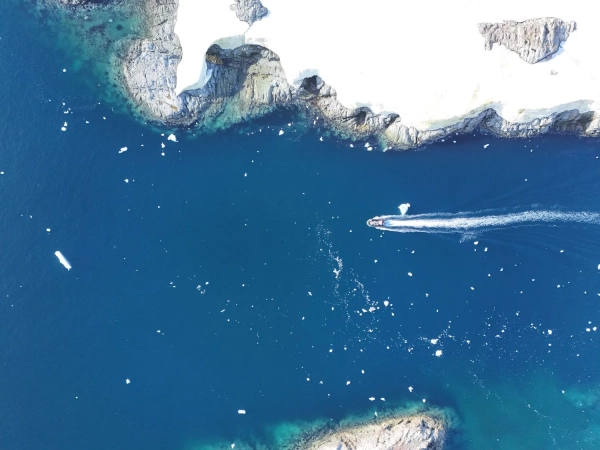 31-ша Українська антарктична експедиція успішно дісталася станції "Академік Вернадський" 32