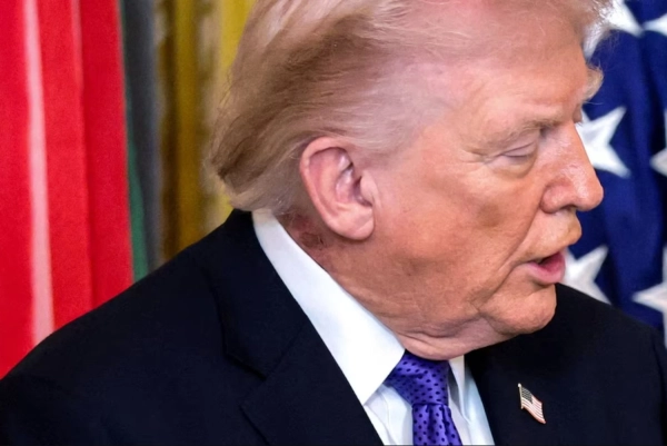 Білий дім пояснив появу висипу на шиї Трампа використанням профілактичного крему