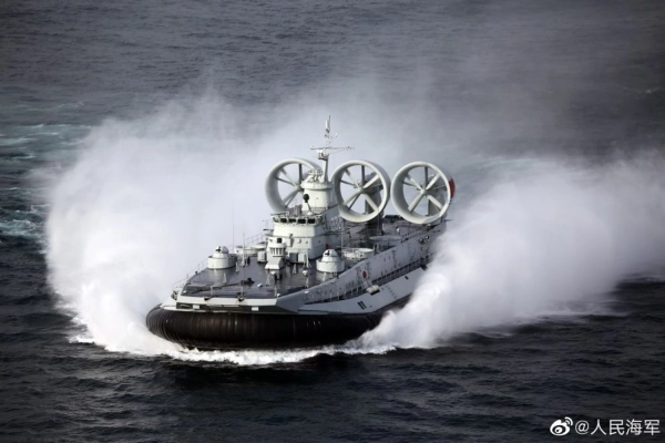 Український контракт допоміг Китаю наростити флот десантних кораблів "Зубр"