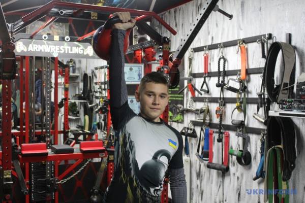 12-річний Василь Маєвський: Український юнак підкорює світові рекорди 20 12-річний Василь Маєвський: Український юнак підкорює світові рекорди 20