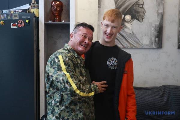 Чемпіонський рух: Пауерліфтер з інвалідністю долає власну вагу двічі 15 Чемпіонський рух: Пауерліфтер з інвалідністю долає власну вагу двічі 15