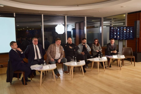 "Слуги" звітують: ключові законопроєкти для міжнародних партнерів обговорили з міністрами 6