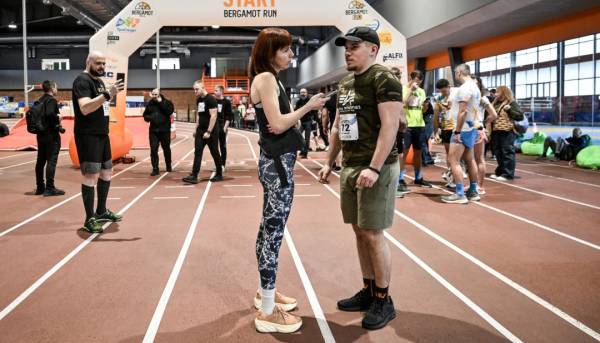 Забіг пам'яті: Тисячі хвилин допомоги, що перевершують рекорди 15