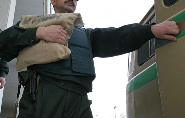 Ощадбанк заявив про викрадення своїх інкасаторів та великої суми цінностей в Угорщині