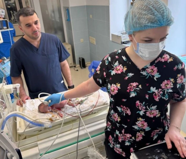 Київські кардіохірурги подарували життя крихітній українці: 960 грамів щастя врятовано 6 Київські кардіохірурги подарували життя крихітній українці: 960 грамів щастя врятовано 4