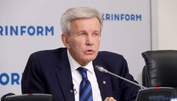 Паралімпійці вимагають пояснень: чому родину чемпіона позбавили українських символів 2