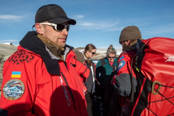 31-ша Українська антарктична експедиція успішно дісталася станції "Академік Вернадський" 51