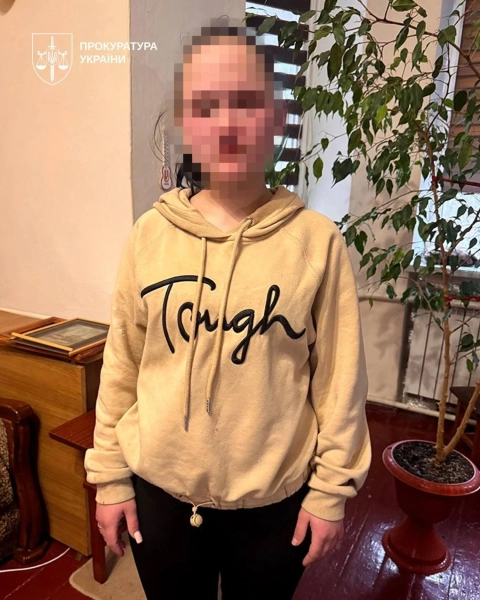 Прикарпаття: 18-річну матір підозрюють у смертельному побитті немовляти 3