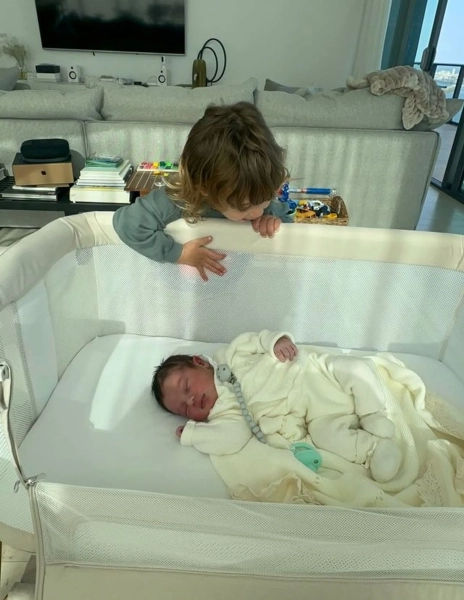 Перші фото сина Девіда Гетти