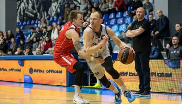 «Дніпро» домінує в Суперлізі, розбивши «Рівне», а «Запоріжжя» та «Старий Луцьк» зазнають невдач 2 «Дніпро» домінує в Суперлізі, розбивши «Рівне», а «Запоріжжя» та «Старий Луцьк» зазнають невдач 2