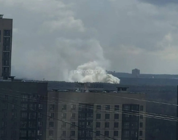 **Горів дах школи, де навчалися топ-генерали: пожежа у старій військовій установі Москви** 5