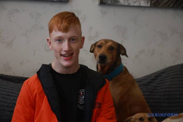 Чемпіонський рух: Пауерліфтер з інвалідністю долає власну вагу двічі 28 Чемпіонський рух: Пауерліфтер з інвалідністю долає власну вагу двічі 28