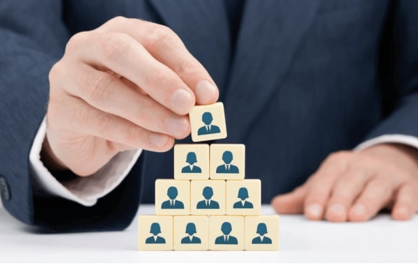 Кабмін перепризначив ключових посадовців у провідних енергетичних та соціальних відомствах 2 Кабмін здійснив кадрові зміни у Міненергетики, Нацсоцслужбі та Держенергоефективності