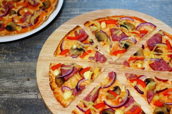 Піца з тортильї