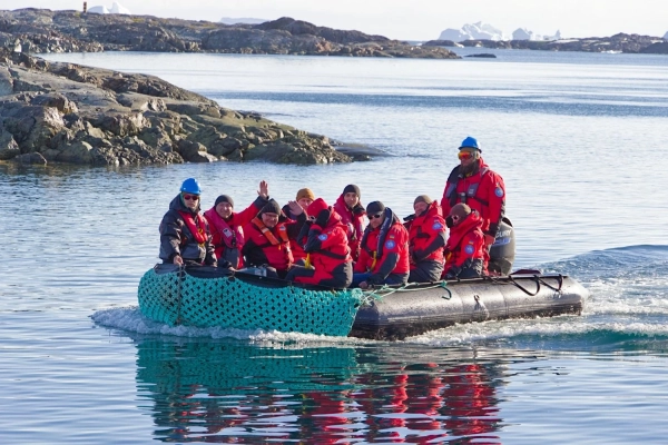 31-ша Українська антарктична експедиція успішно дісталася станції "Академік Вернадський" 40