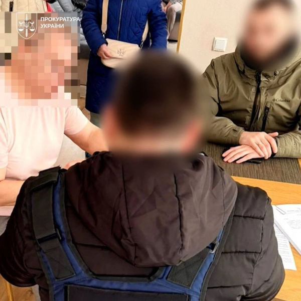 Викрито схему розкрадання 34 мільйонів: 17 осіб під підозрою 9 Викрито схему розкрадання 34 мільйонів: 17 осіб під підозрою 7