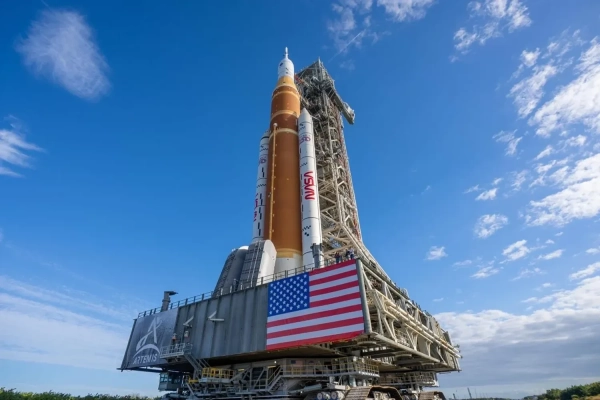 "Артеміда II" вийшла на орбіту, далі NASA готує екіпаж до маневру довкола Місяця