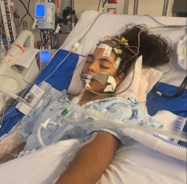 Школяр з Лос-Анджелеса затриманий після смертельного удару пляшкою: деталі трагедії 3 У Лос-Анджелесі 12-річного школяра затримали після смерті дівчинки, яку вдарили металевою пляшкою